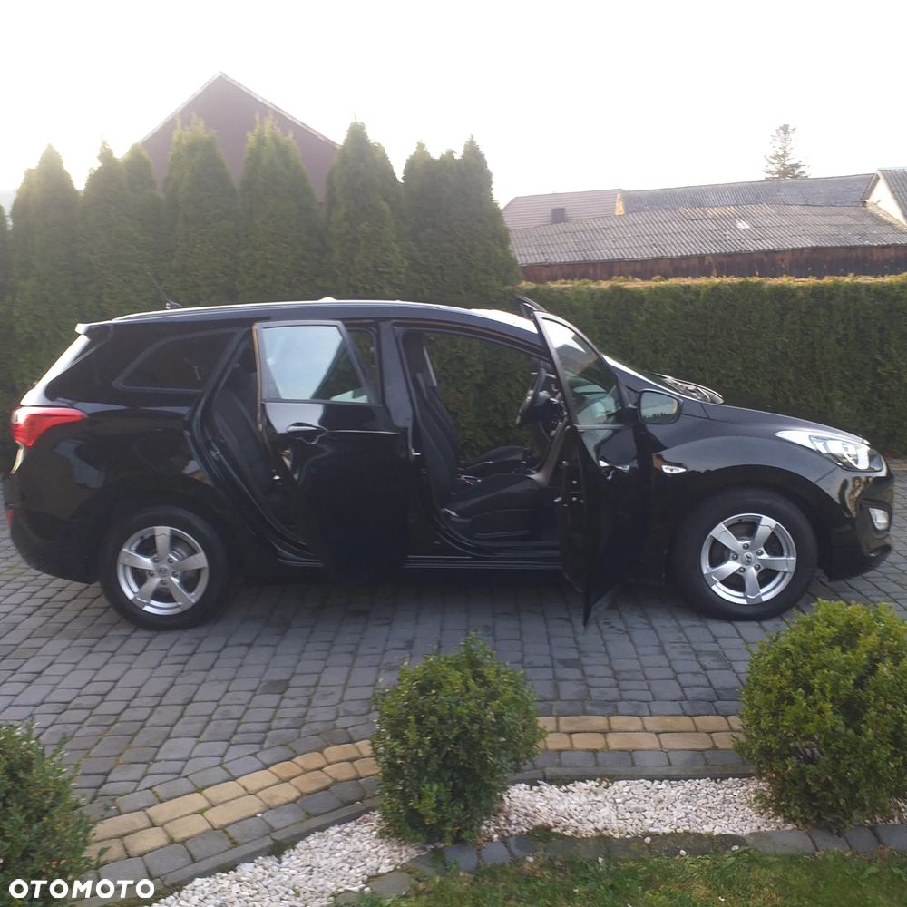 Hyundai i30 1.4 Intro Edition - 12