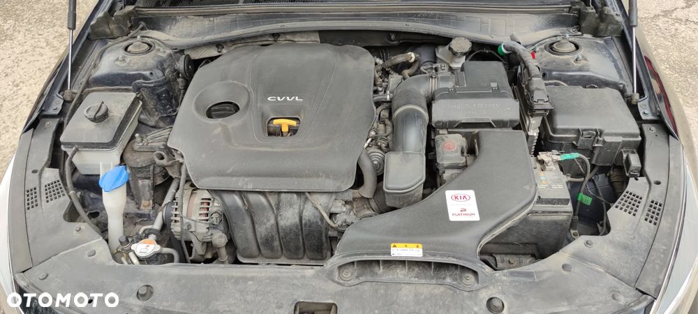 Kia Optima 2.0 M - 32
