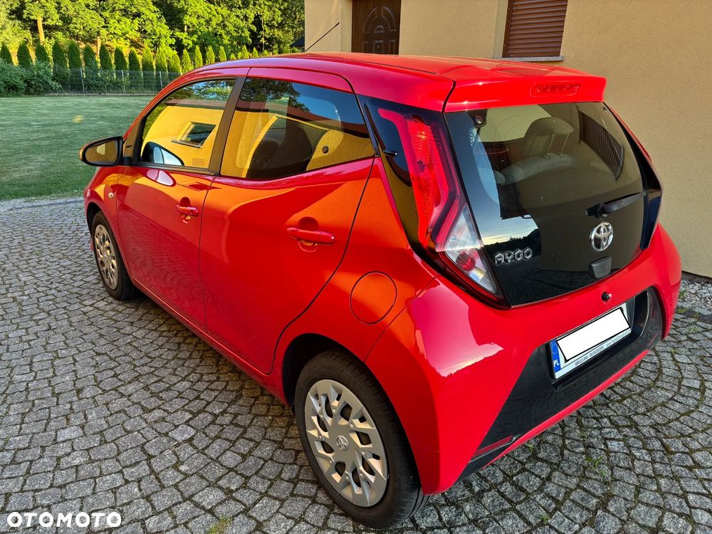 Toyota Aygo x-play - 3