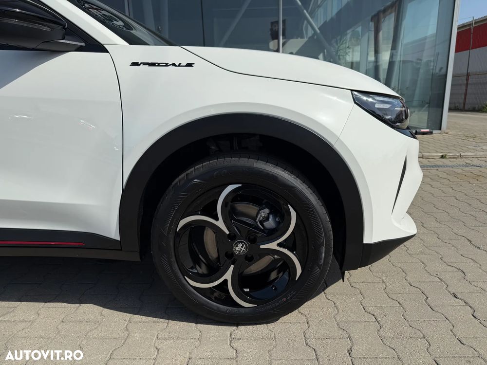 Alfa Romeo Junior 1.2 FWD eDCT6 MHEV Ibrida Speciale - 11