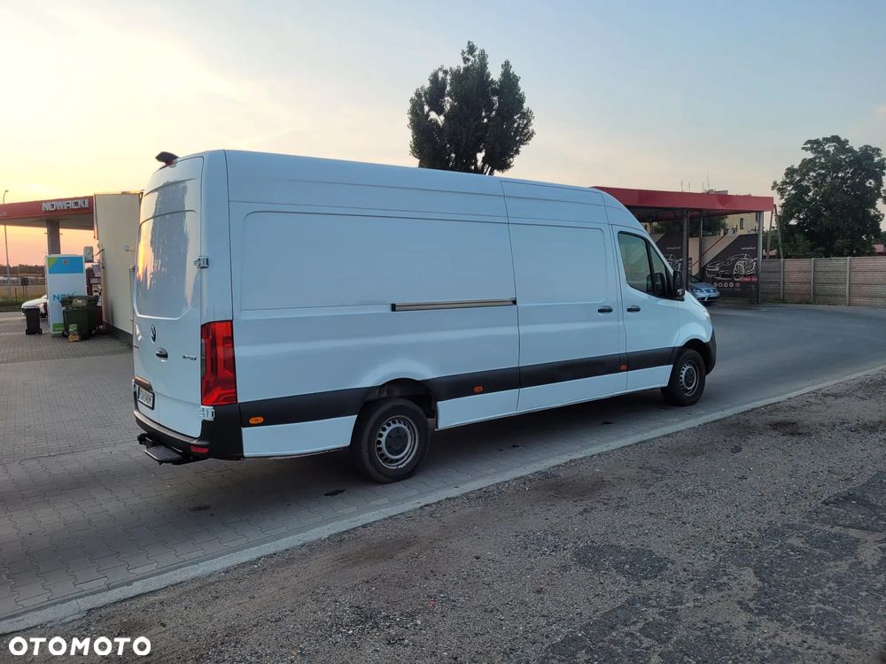 Mercedes-Benz Sprinter - 9