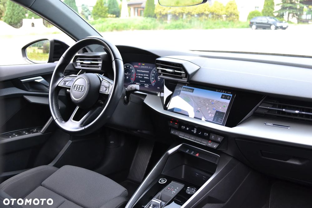 Audi A3 Sportback 35 TFSI Sport S tronic - 25