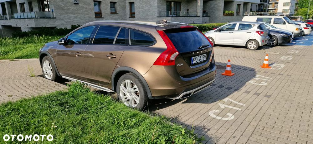 Volvo V60 Cross Country - 5