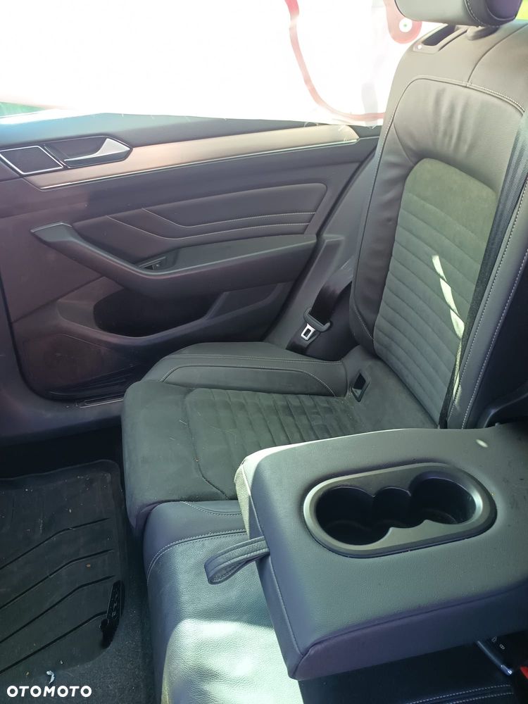Volkswagen Passat 2.0 TSI Elegance DSG - 8