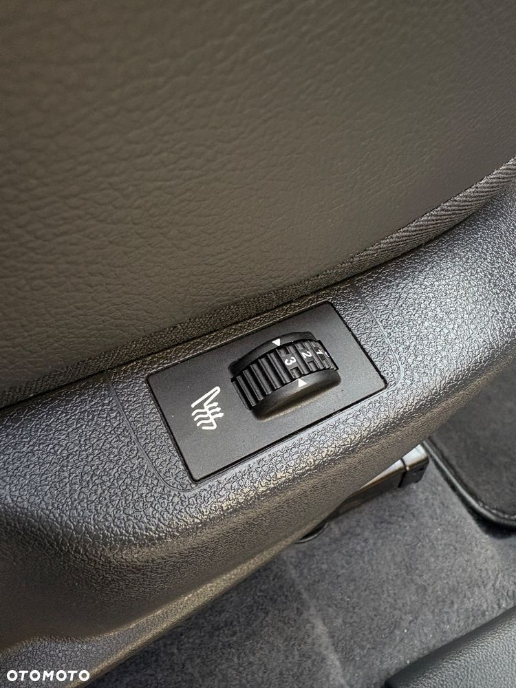 Peugeot 3008 2.0 HDi Premium+ - 26