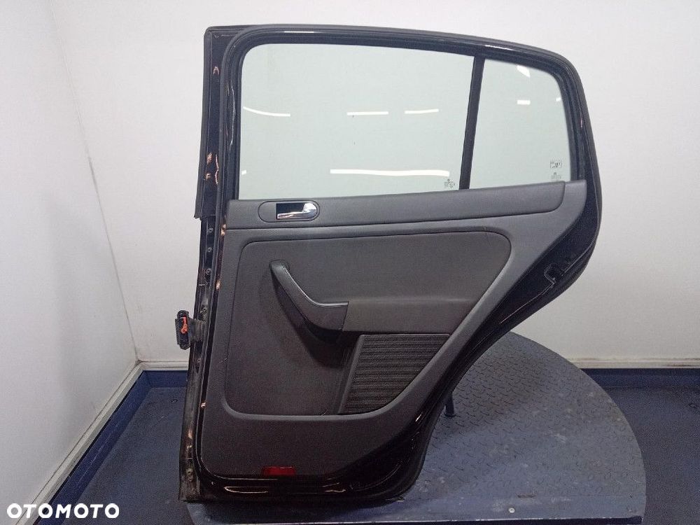 VW GOLF V PLUS 04-09 DRZWI TYŁ PRAWE LC9Z - 11
