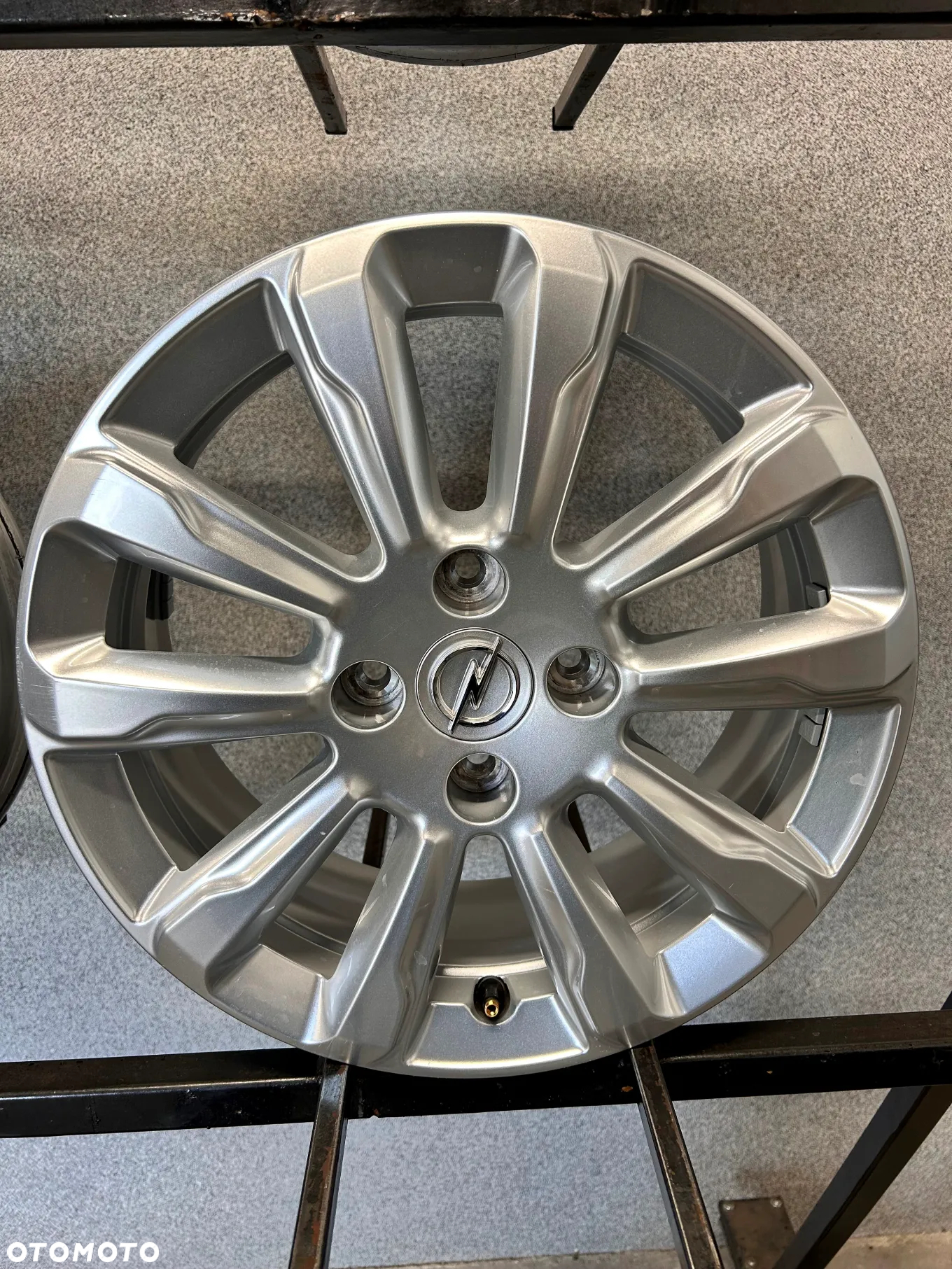 4 FELGI ALU. OPEL MOKKA B, CORSA F, PEUGEOT 208,C3,DS3 16'' 6,5J ET32 GM: OP00126 K4, 9835097280 - 11