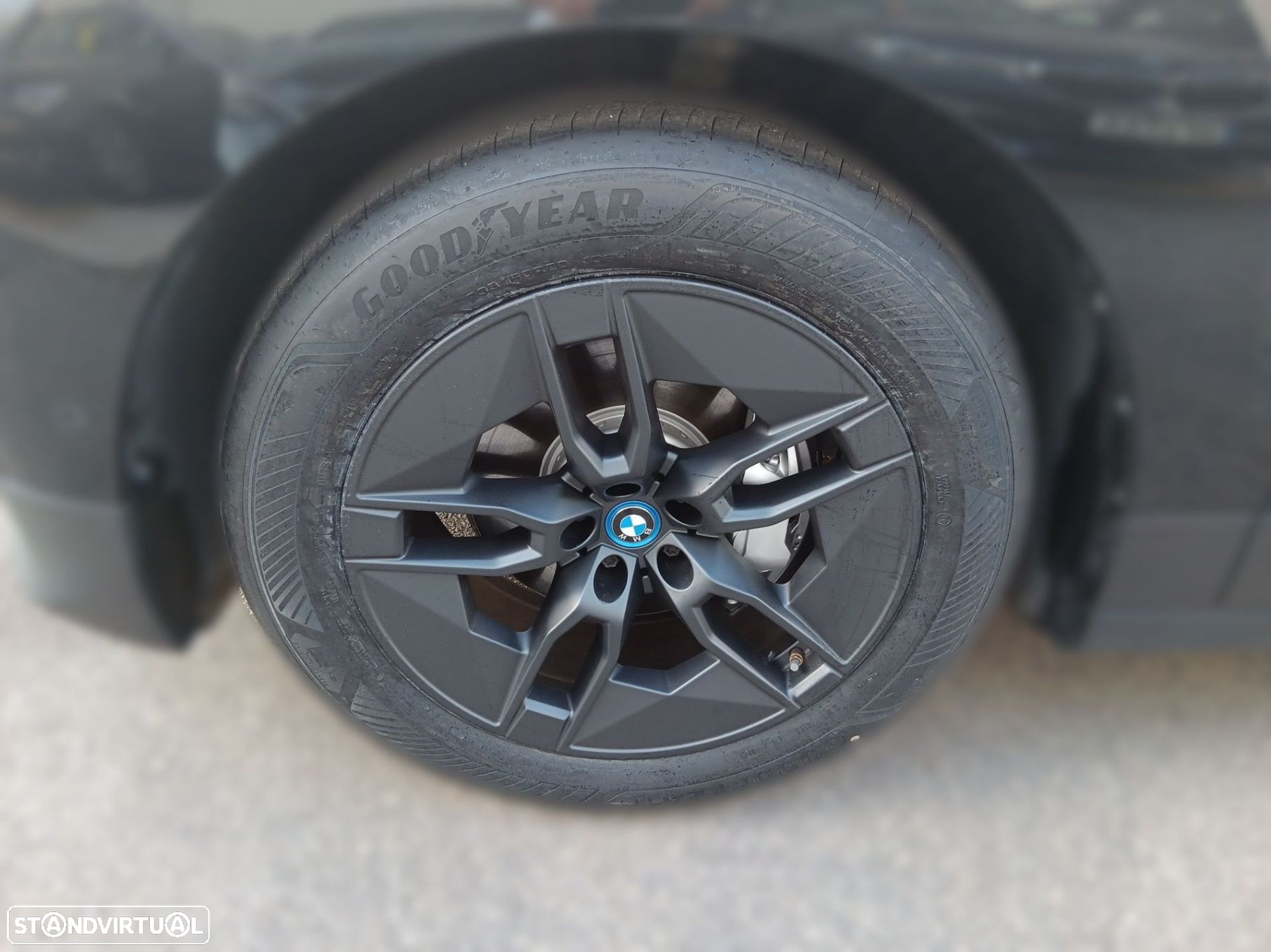 BMW ix xDrive 40 - 7