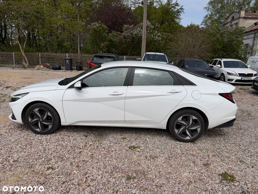 Hyundai Elantra 1.6 Modern CVT - 4