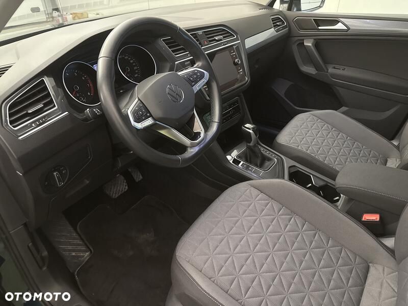 Volkswagen Tiguan - 10