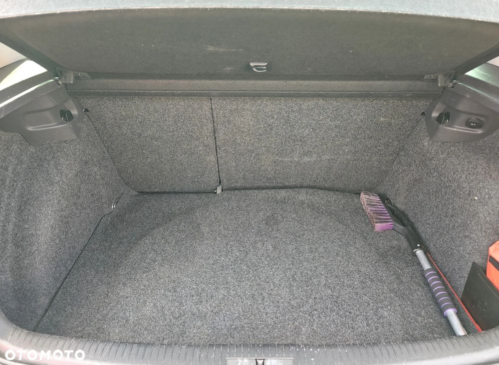 Volkswagen Golf 1.6 Comfortline - 11