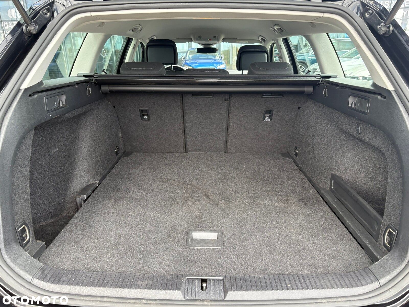 Volkswagen Passat - 18