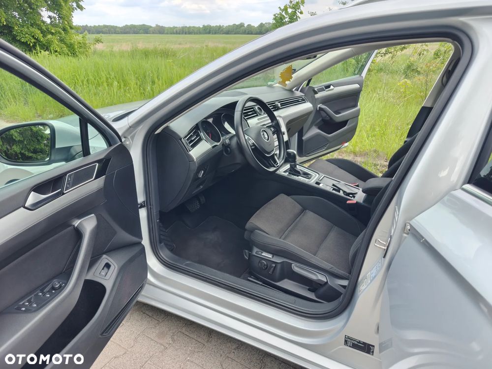 Volkswagen Passat - 14