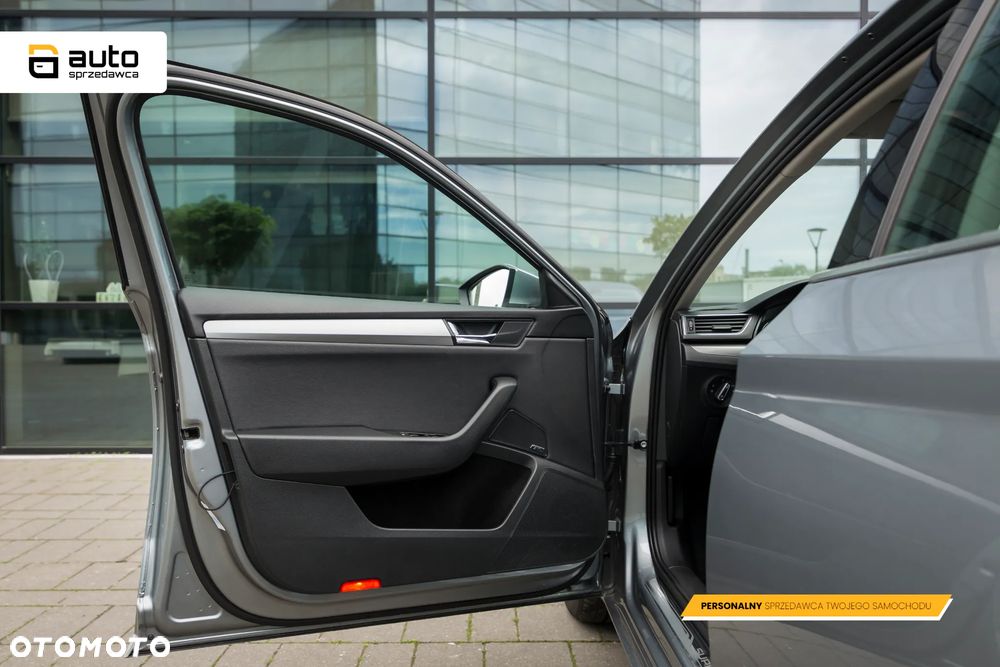 Skoda Superb 2.0 TDI Style DSG - 22