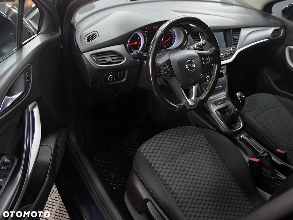 Opel Astra 1.4 T Enjoy - 19