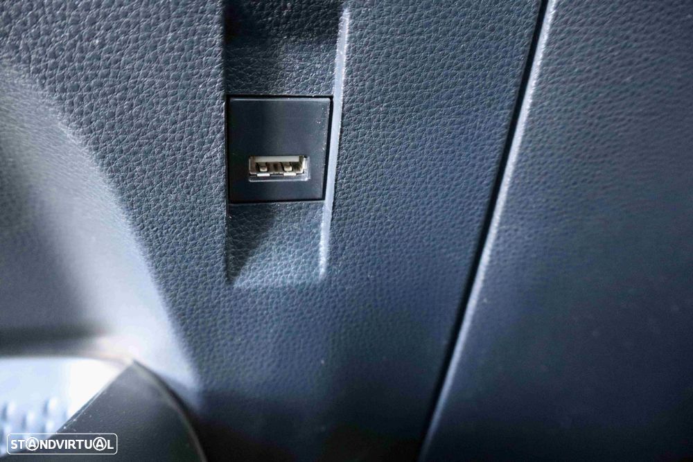 Toyota Corolla 1.8 Hybrid Comfort - 31