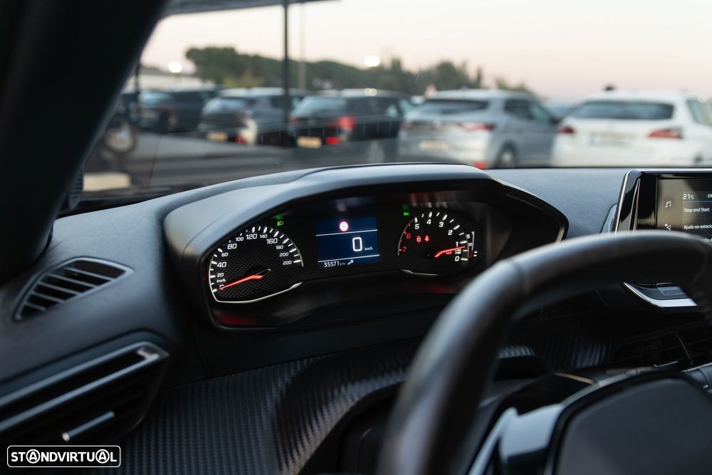 Peugeot 2008 1.2 PureTech Active Pack - 23