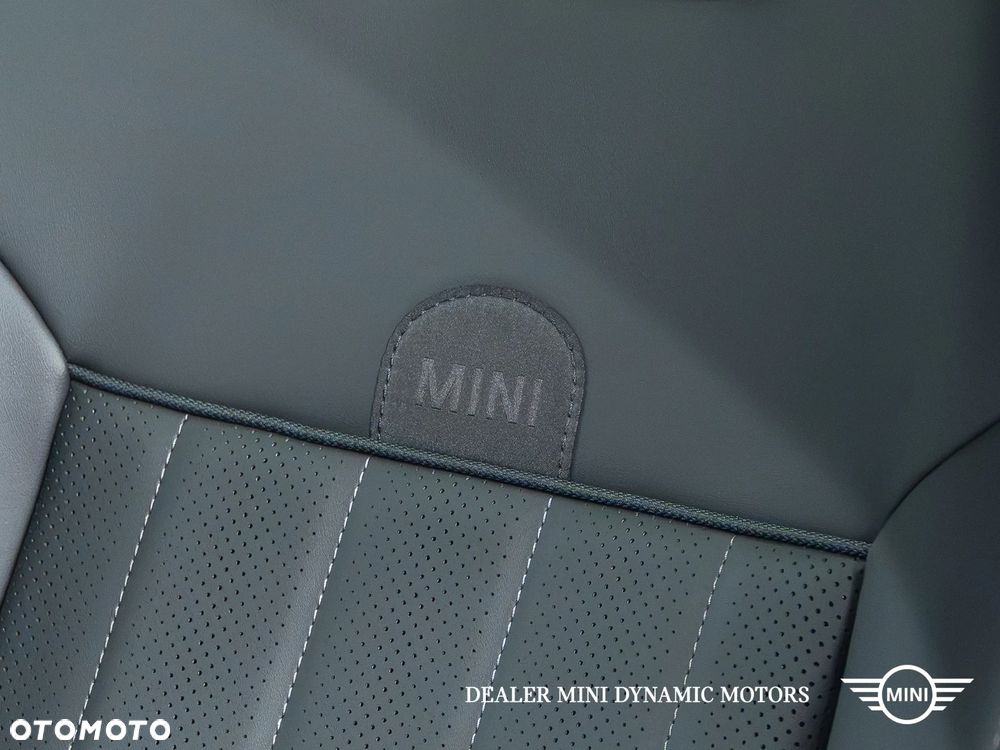 MINI Countryman S ALL4 John Cooper Works Trim - 25