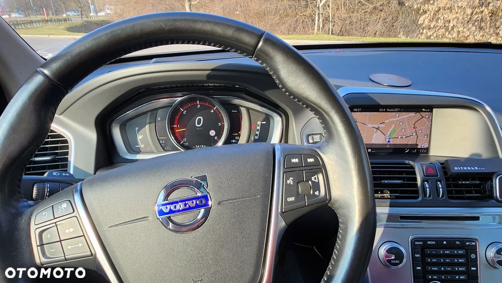 Volvo XC 60 D4 AWD Summum - 4