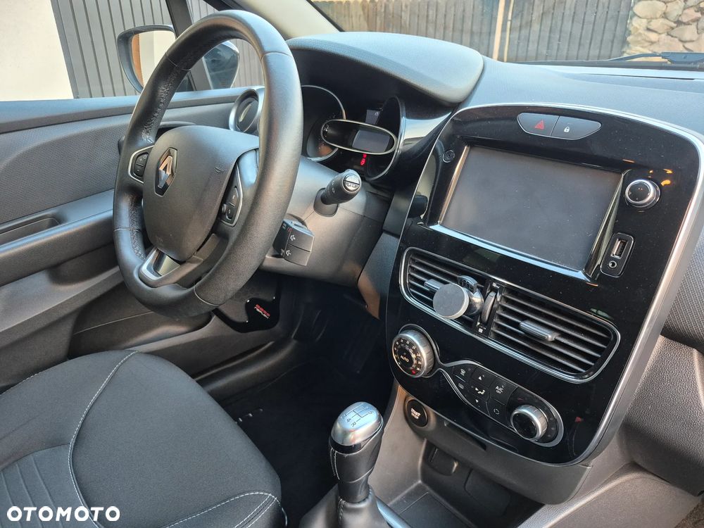 Renault Clio 1.2 16V 75 LIMITED - 32