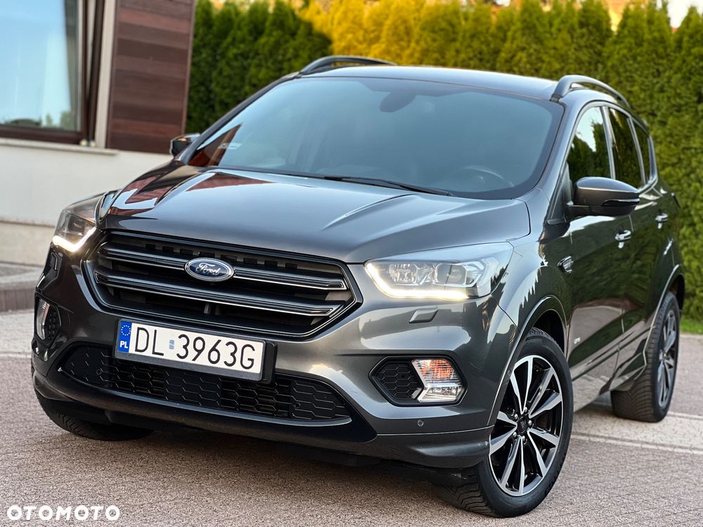 Ford Kuga - 1