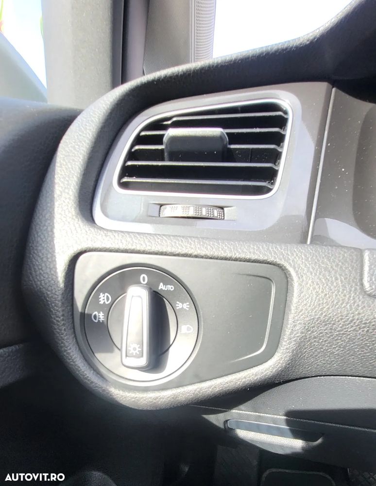 Volkswagen Golf 2.0 TDI (BlueMotion Technology) DSG Comfortline - 12