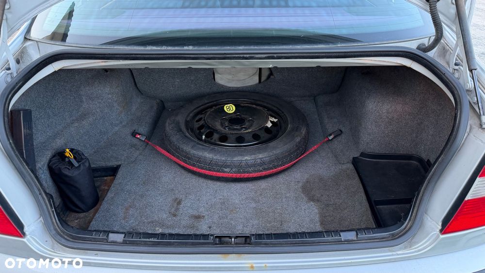 BMW Seria 3 325i - 11