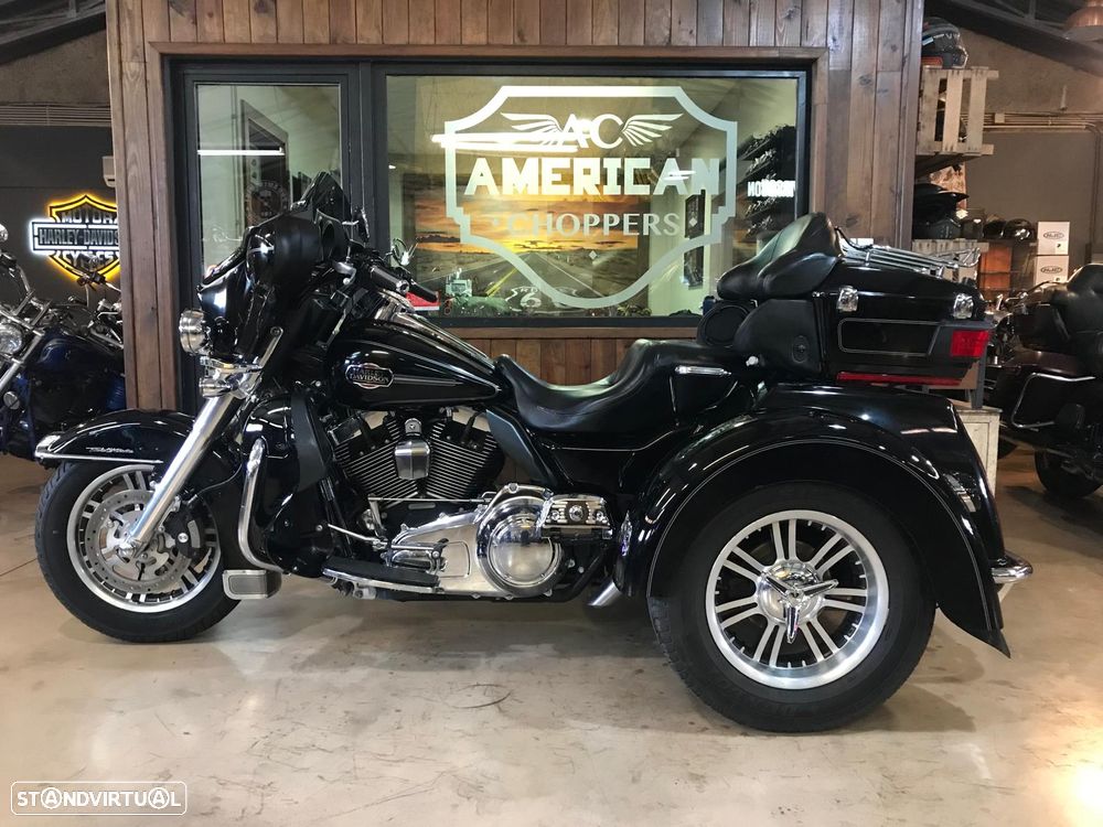 Harley-Davidson FLHTCU TRI GLIDE ULTRA CLASSIC - 16