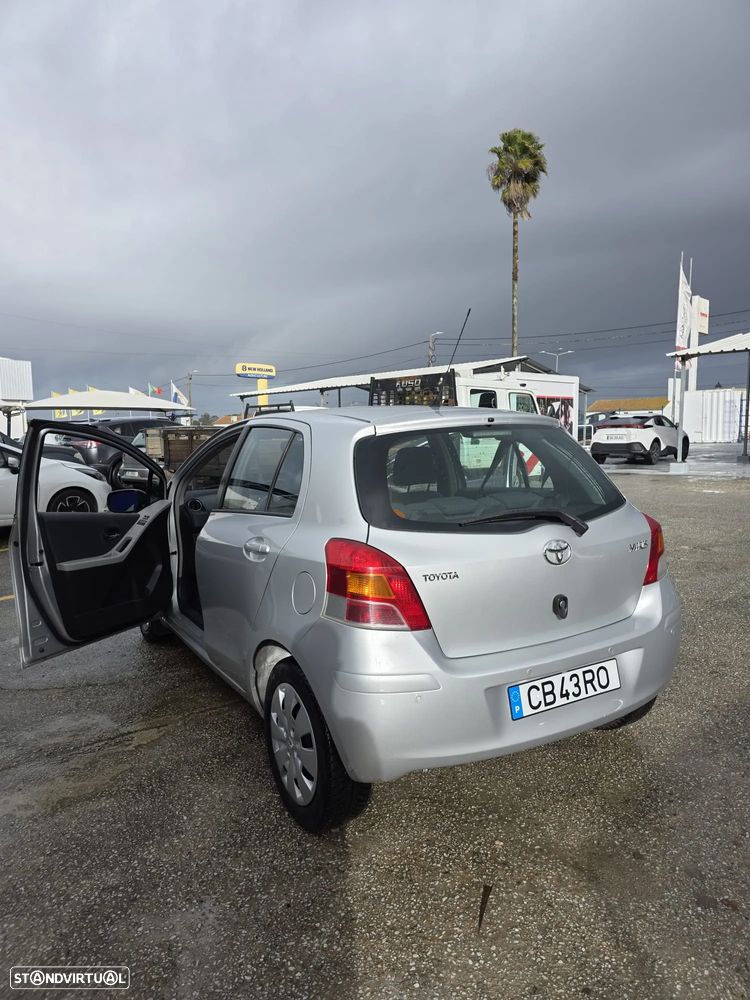 Toyota Yaris 1.4 D-4D Executive - 11