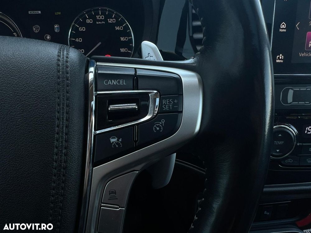 Mitsubishi Outlander - 31