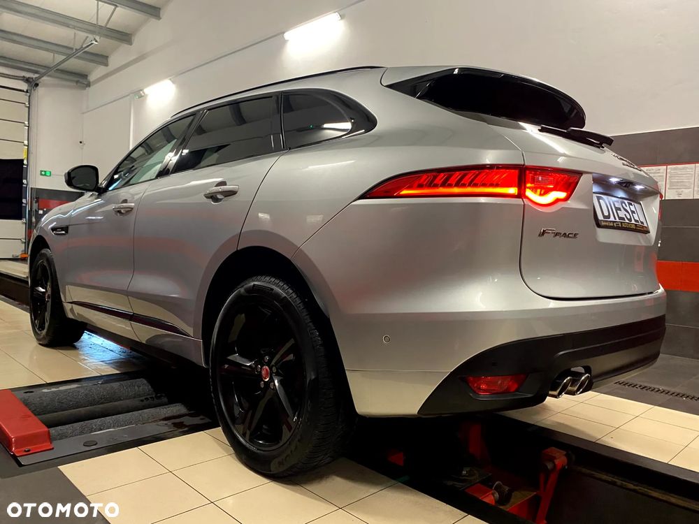 Jaguar F-Pace 20d AWD R-Sport - 12