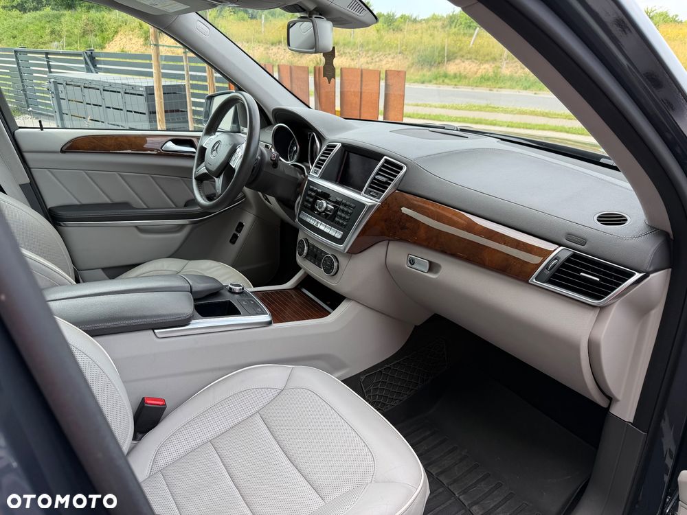 Mercedes-Benz GL 500 4-Matic - 9