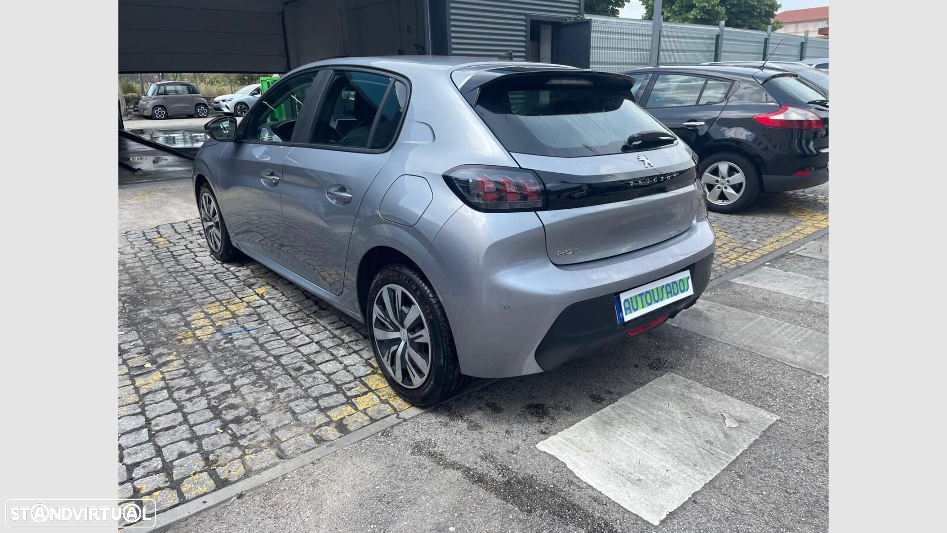 Peugeot 208 1.2 PureTech Active Pack - 3