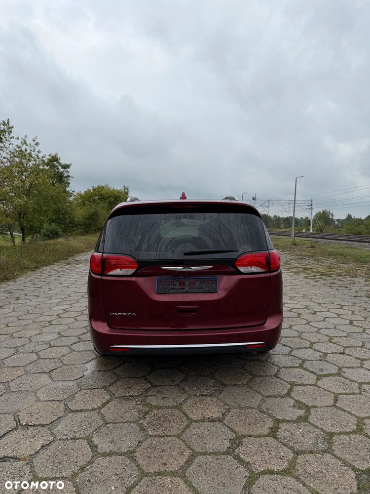 Chrysler Pacifica - 14