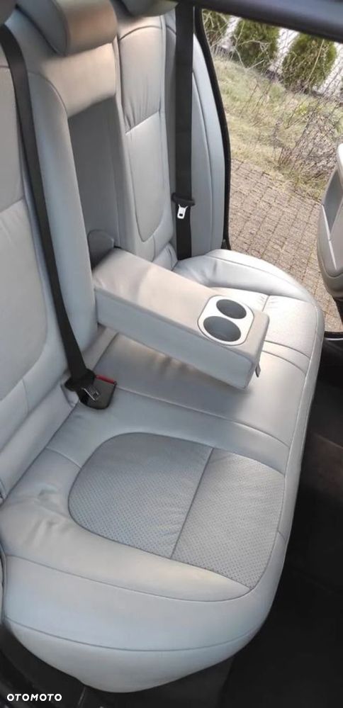 Jaguar XF 2.7 V6 Premium Luxury - 38