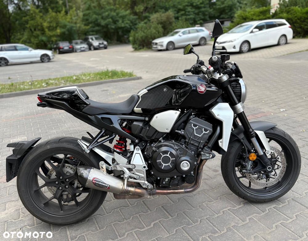 Honda CB - 1