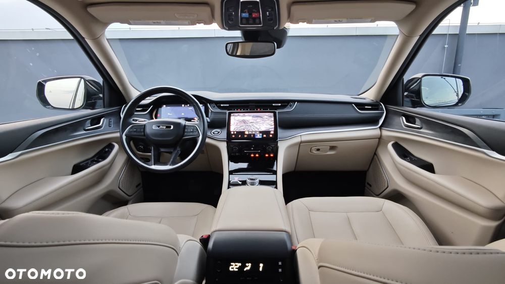 Jeep Grand Cherokee - 19