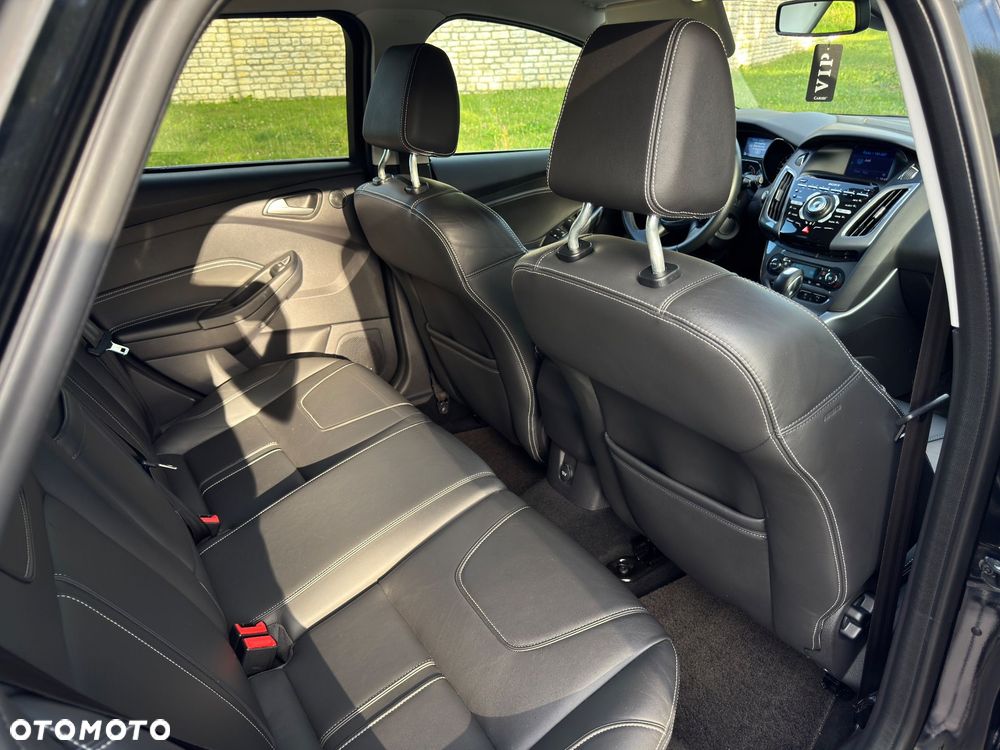 Ford Focus - 25