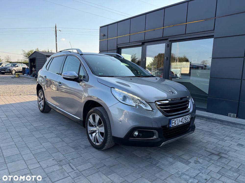 Peugeot 2008 1.2 Pure Tech Allure S&S - 8