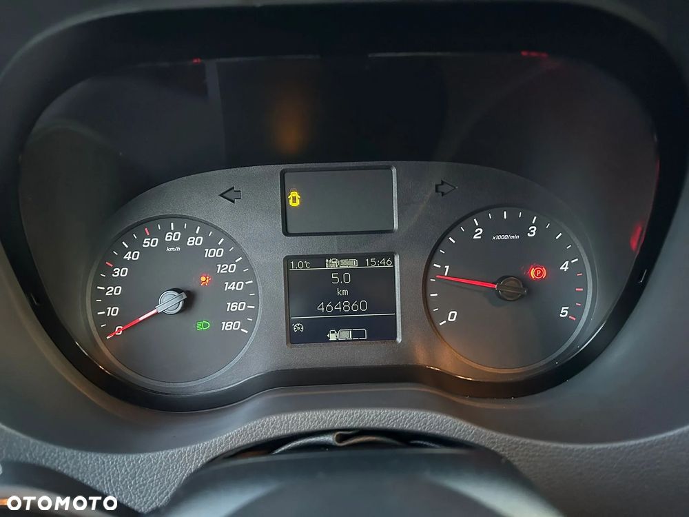 Mercedes-Benz Sprinter - 15