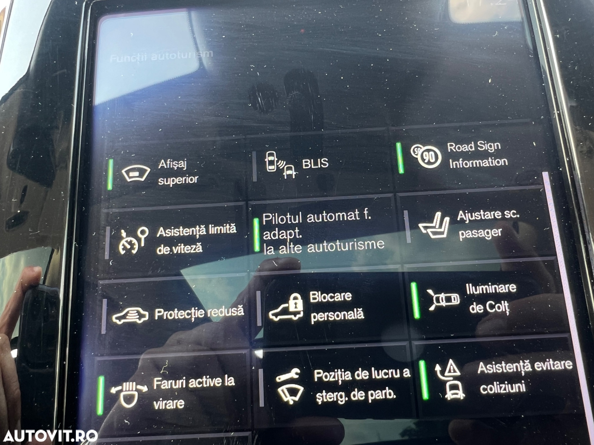 Volvo XC 90 D5 AWD R-Design - 24