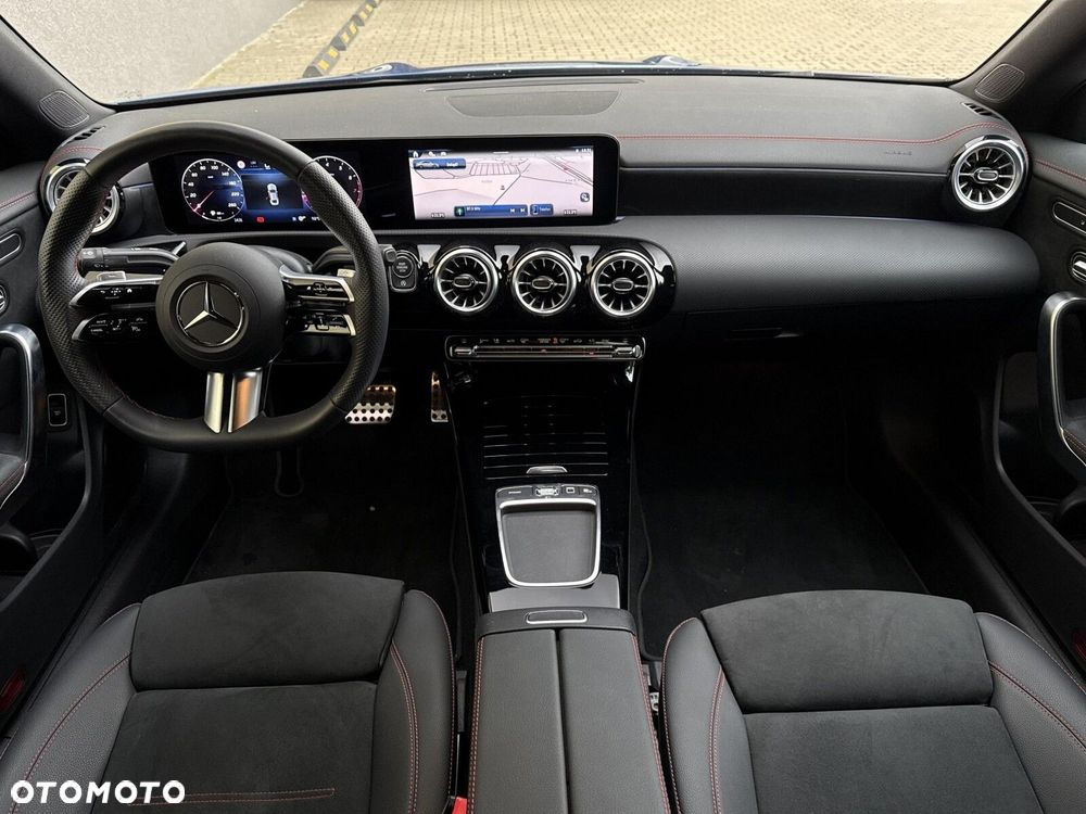 Mercedes-Benz CLA 200 AMG Line 7G-DCT - 16