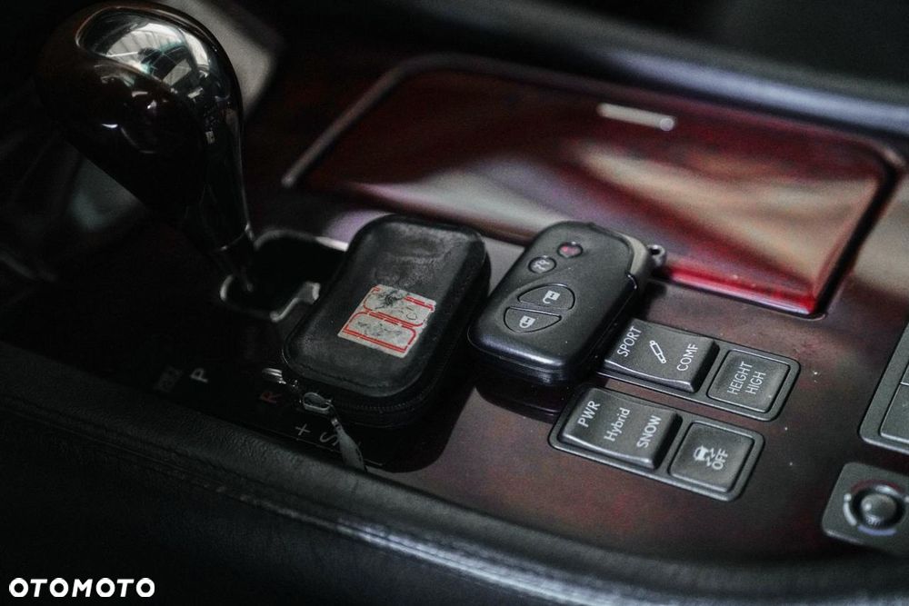 Lexus LS - 25