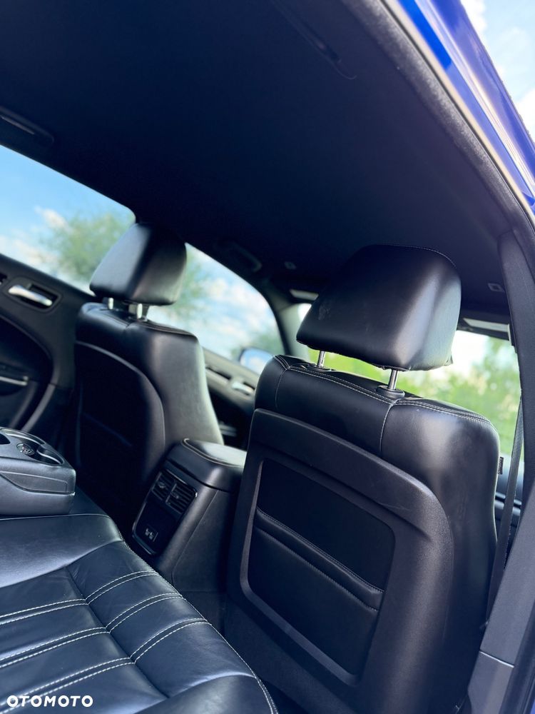 Chrysler 300s - 21
