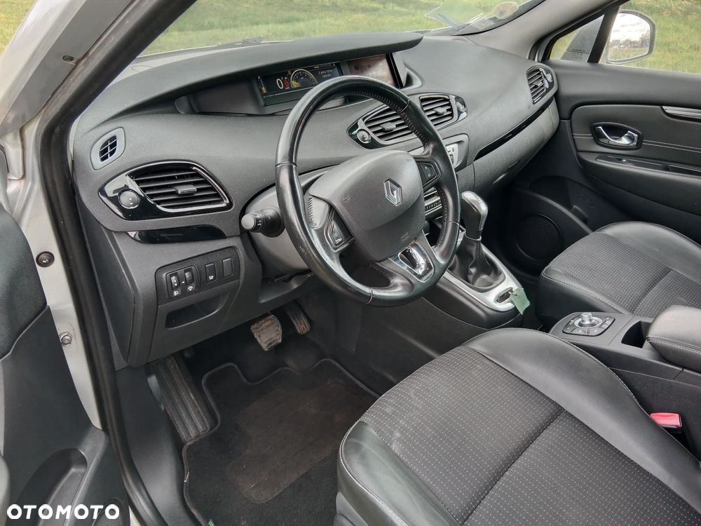 Renault Scenic 1.5 dCi Dynamique EDC - 22