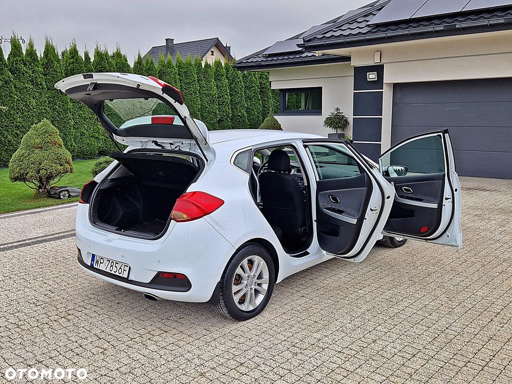 Kia Ceed 1.6 Crdi M Euro2012 - 8