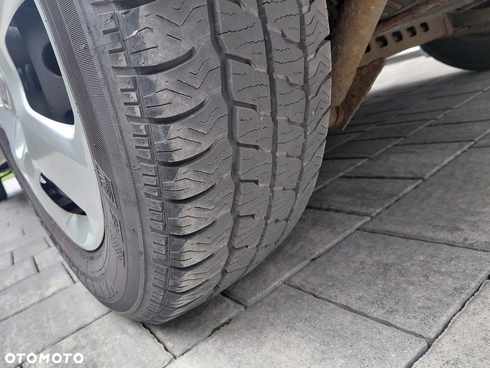 Opel Vivaro Trafic 2012 - 11