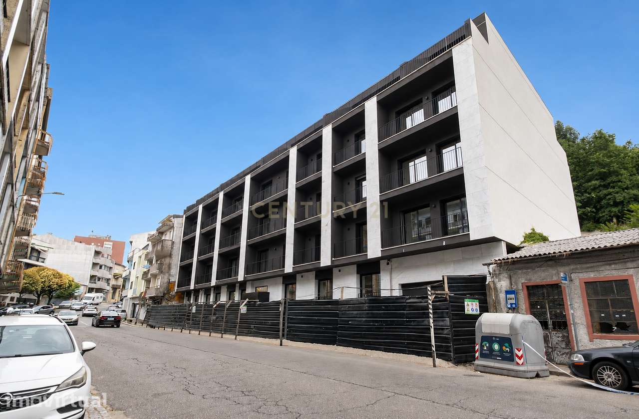 Apartamento T0 Novo com Terraço | Edifício das Torneiras – Centro de B - Grande imagem: 2/27