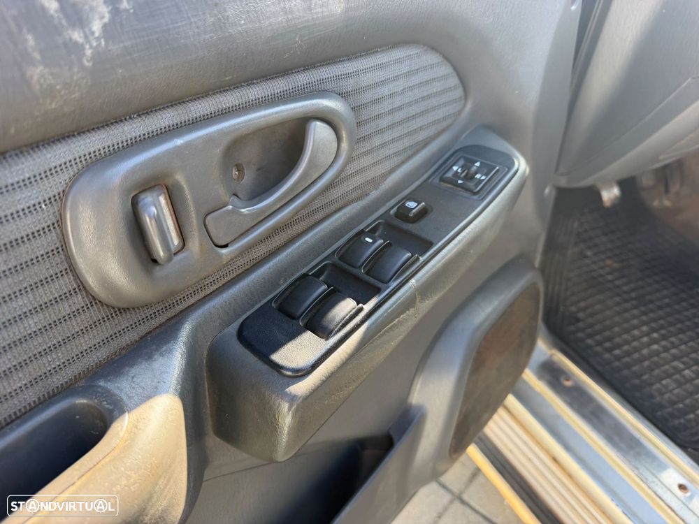 Mitsubishi L200 2.5 TD CD - 11