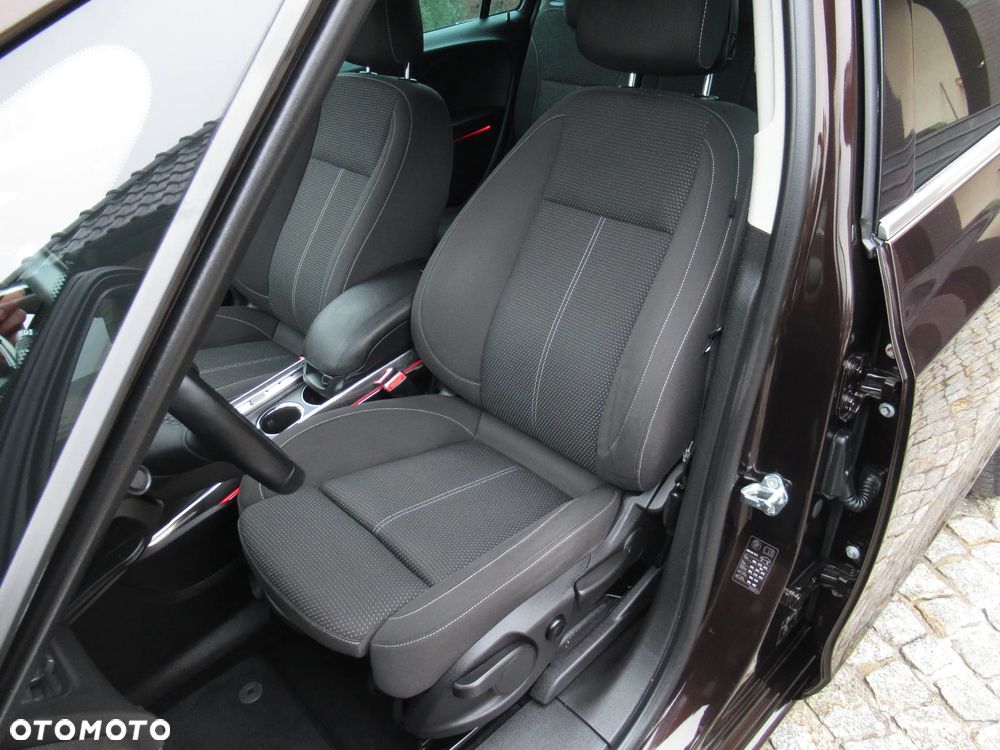 Opel Zafira Tourer 1.4 Turbo Business Innovation - 25